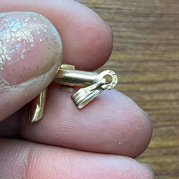 Vintage 14k Gold Cross - Picture 6 of 6